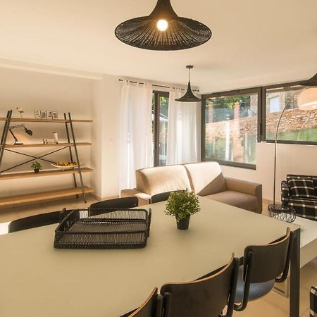 Cote Jardin Avec Jacuzzi Privatif Et Parking Prive Apartman Sarlat-la-Canéda Kültér fotó