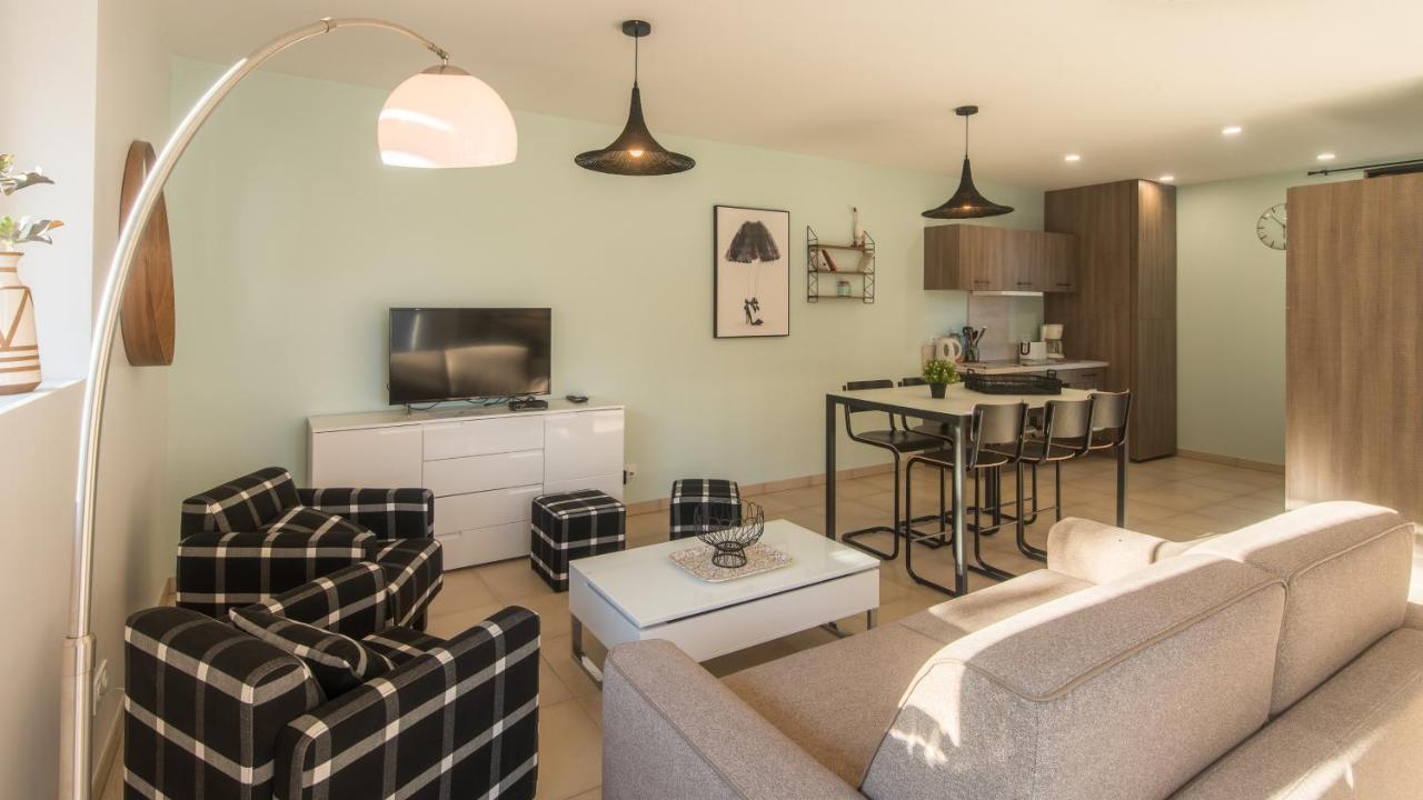 Cote Jardin Avec Jacuzzi Privatif Et Parking Prive Apartman Sarlat-la-Canéda Kültér fotó